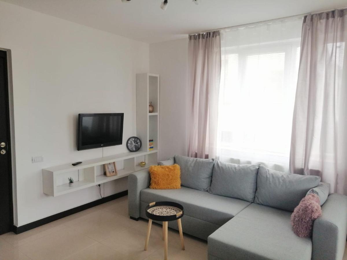 Lucas Apartment นาโวดาริ ภายนอก รูปภาพ